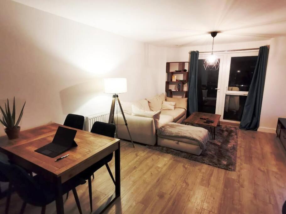 Luxury 1 Bedroom Flat With Balcony - St Anne'S Hove Exteriér fotografie