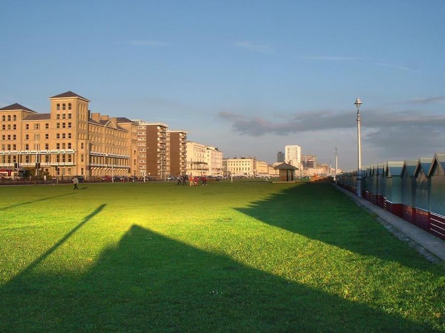 Luxury 1 Bedroom Flat With Balcony - St Anne'S Hove Exteriér fotografie