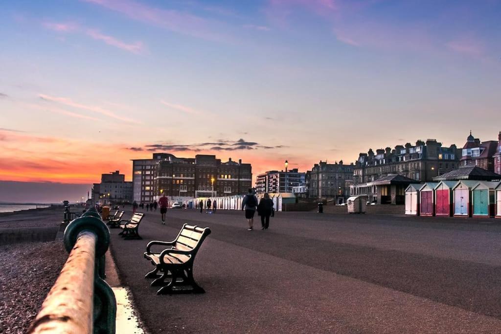 Luxury 1 Bedroom Flat With Balcony - St Anne'S Hove Exteriér fotografie